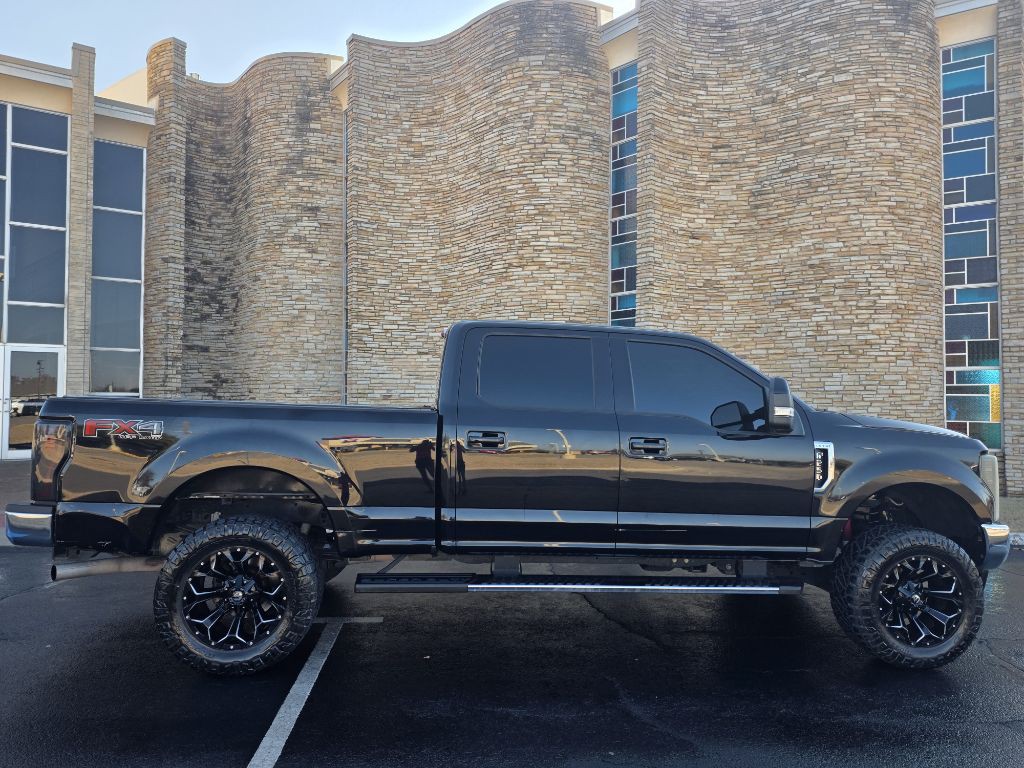 2017 Ford F-250 Image 2