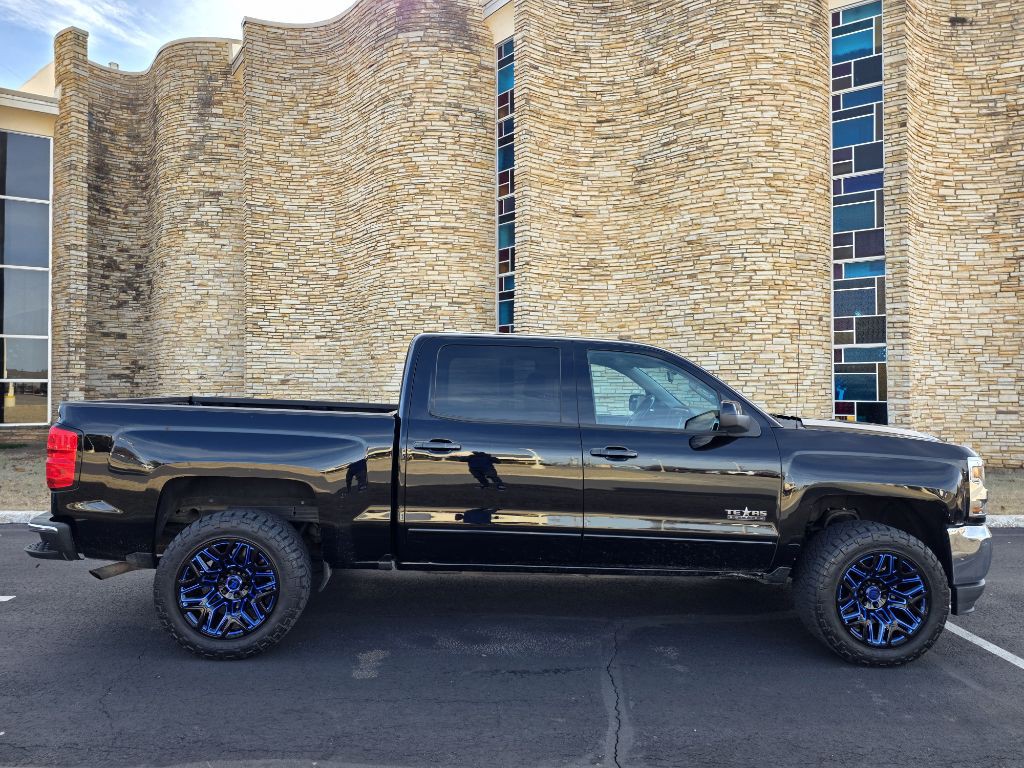 2018 Chevrolet Silverado 1500 Image 2