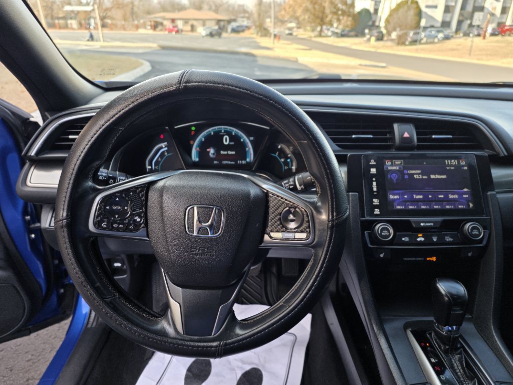 2017 Honda Civic Image 9