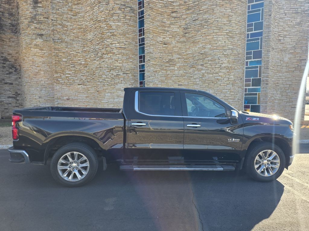 2021 Chevrolet Silverado 1500 Image 3