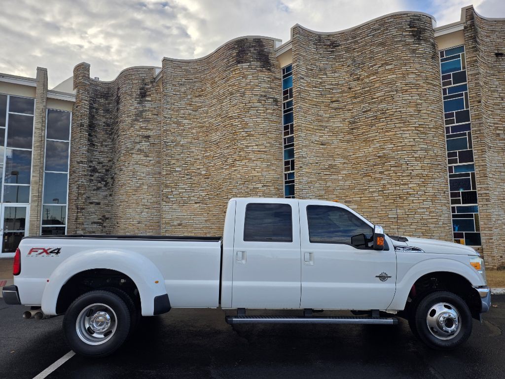 2015 Ford F-350 Image 2