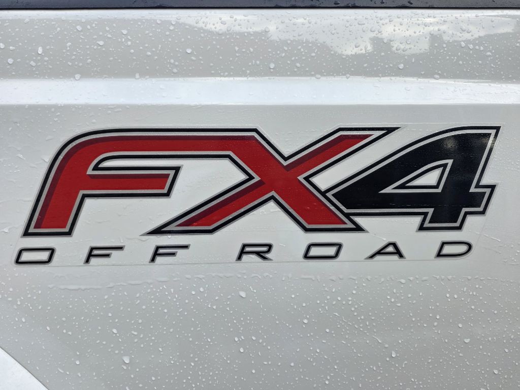 2015 Ford F-350 Image 9