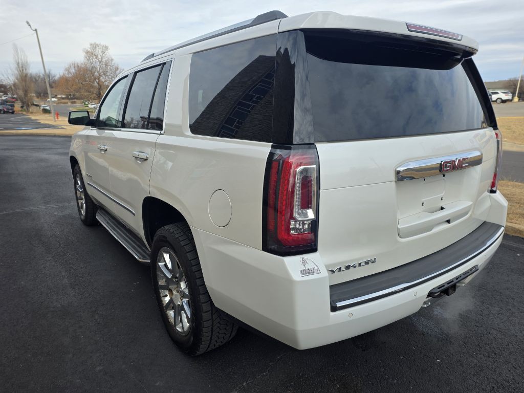 2017 GMC Yukon Image 3