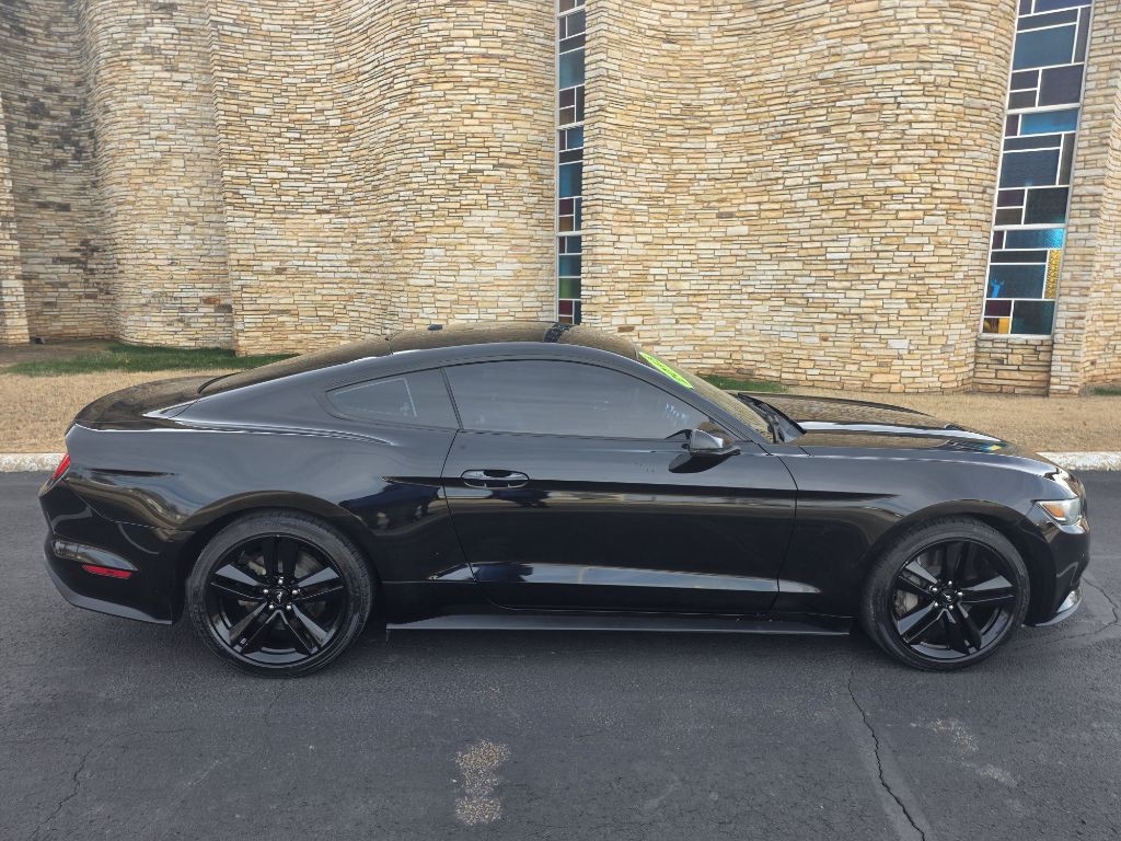 2015 Ford Mustang Image 2