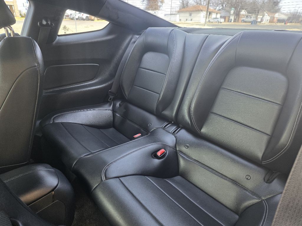 2015 Ford Mustang Image 12