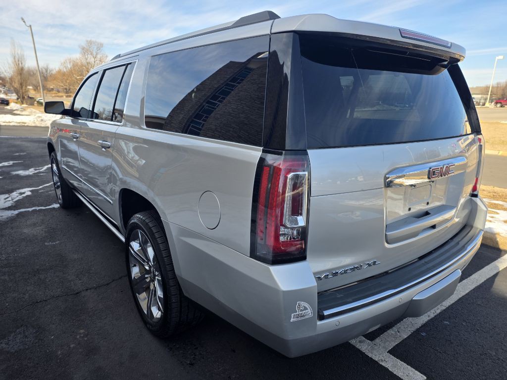 2017 GMC Yukon Image 5