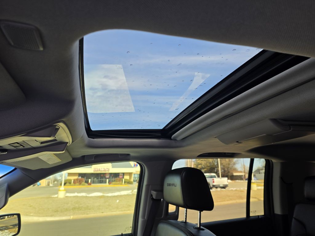 2017 GMC Yukon Image 16