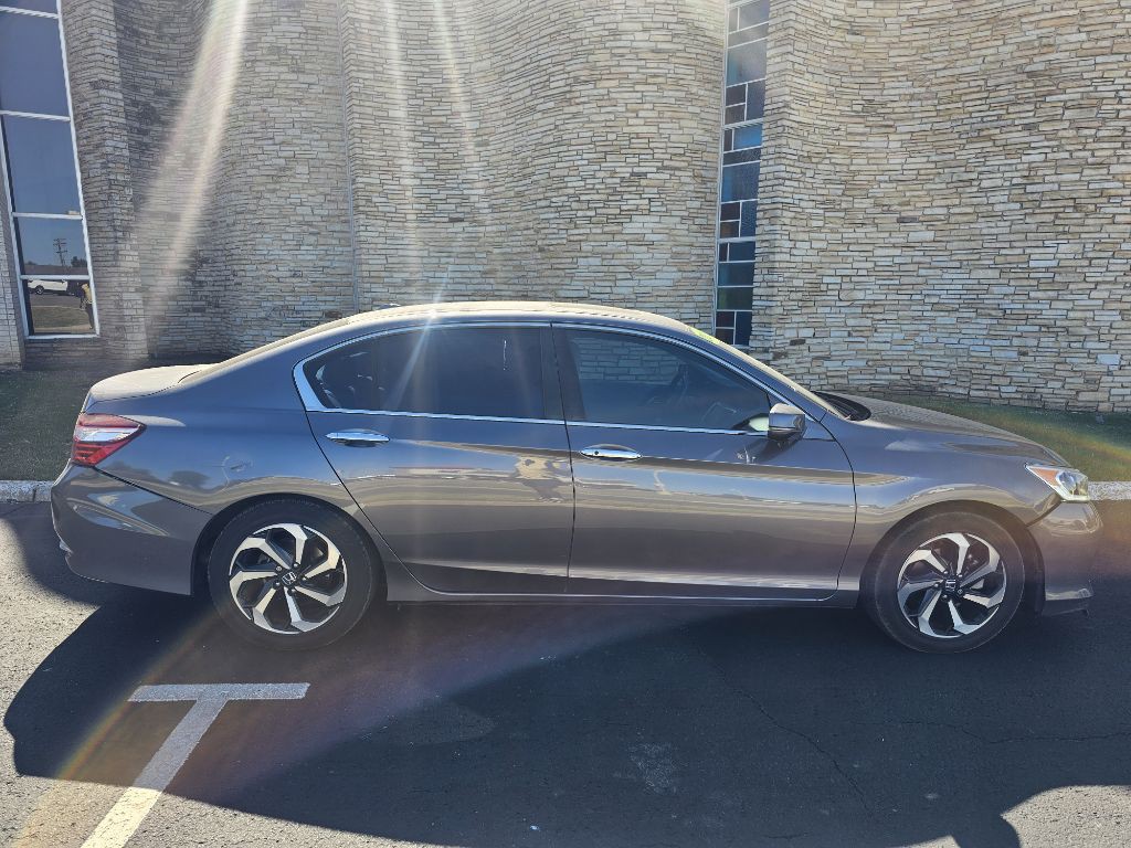2016 Honda Accord Image 5