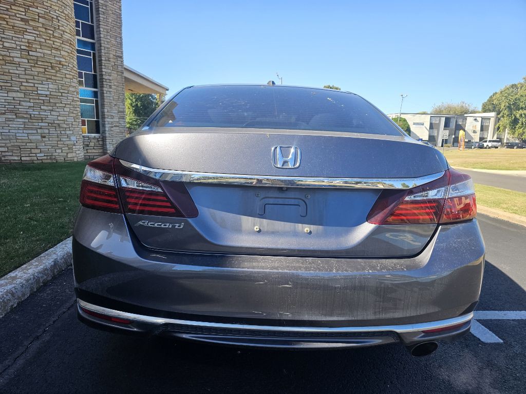 2016 Honda Accord Image 7