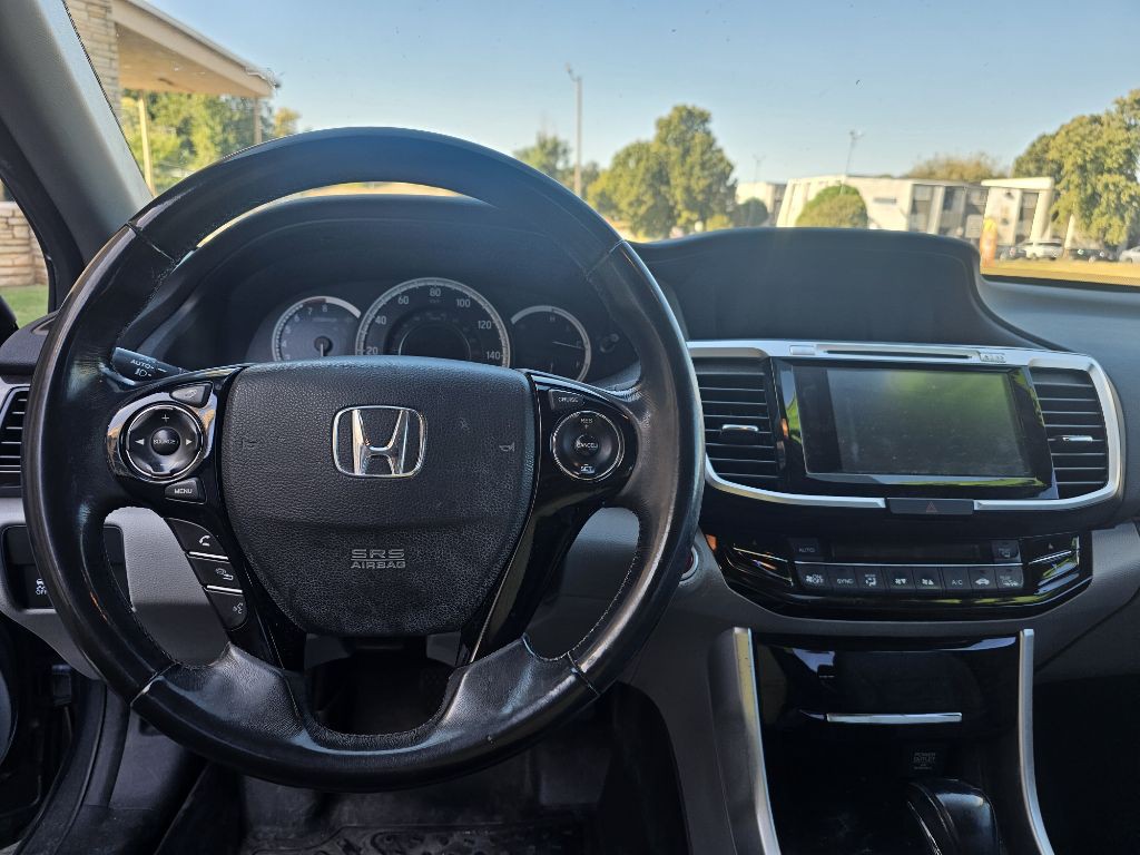 2016 Honda Accord Image 11