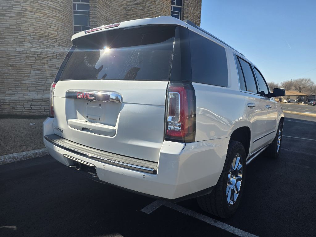 2017 GMC Yukon Image 2