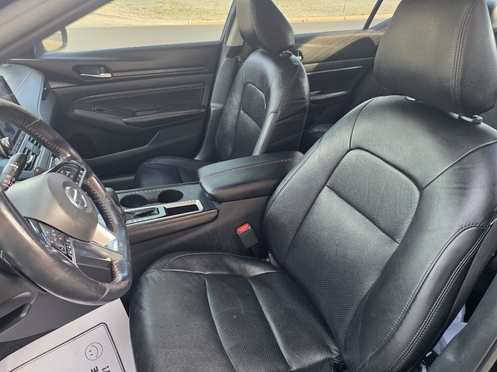 2020 Nissan Altima Image 11