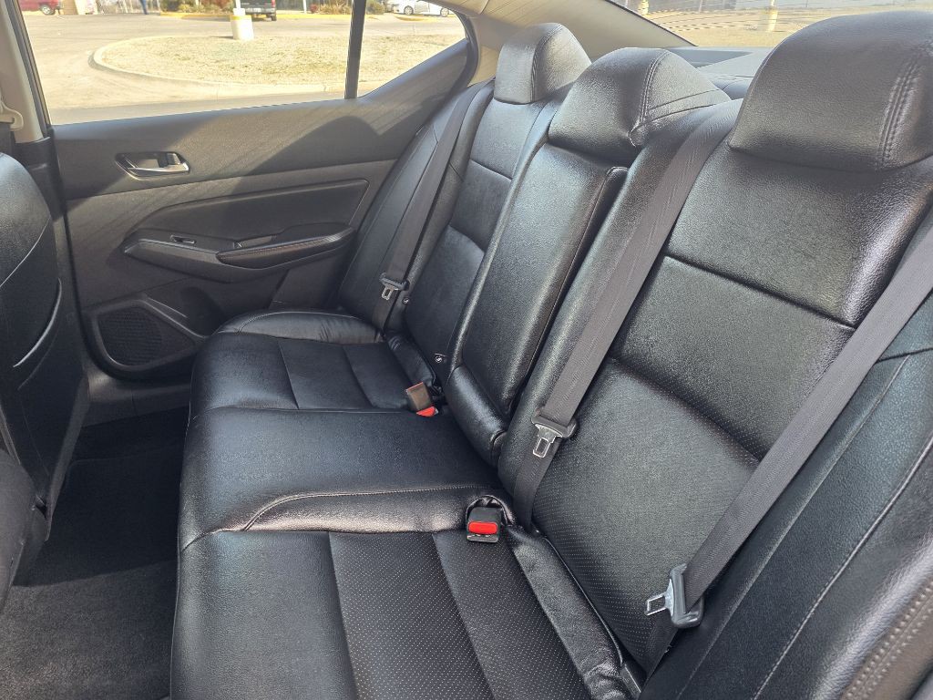 2020 Nissan Altima Image 12