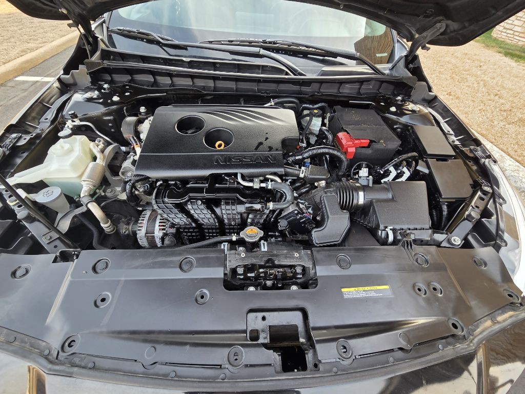 2020 Nissan Altima Image 15