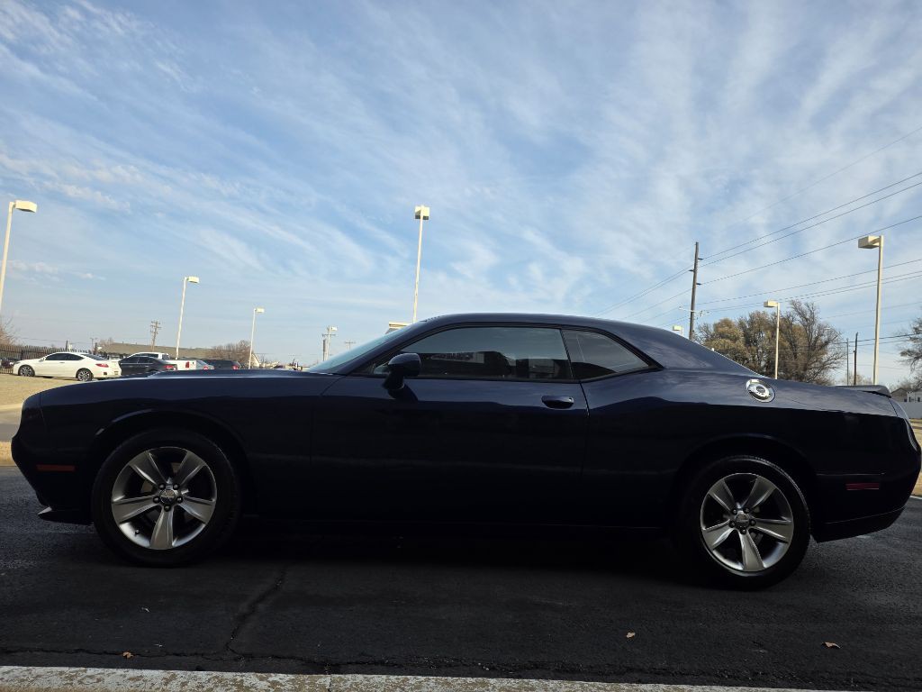 2016 Dodge Challenger Image 7