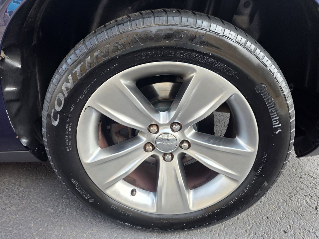 2016 Dodge Challenger Image 9