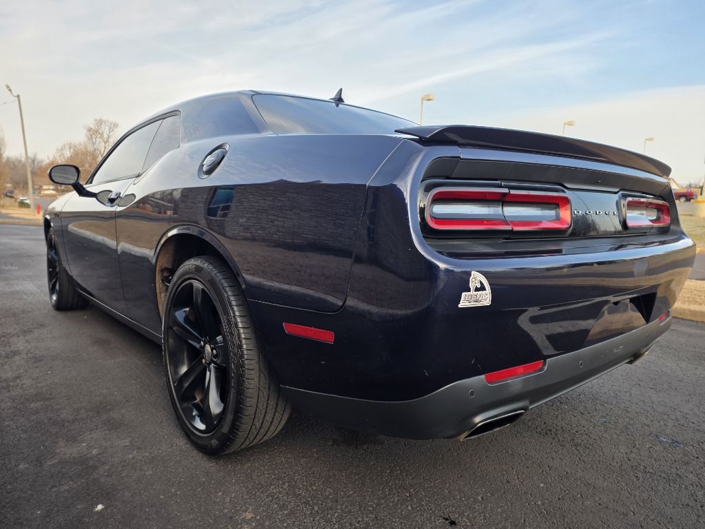 2016 Dodge Challenger Image 3