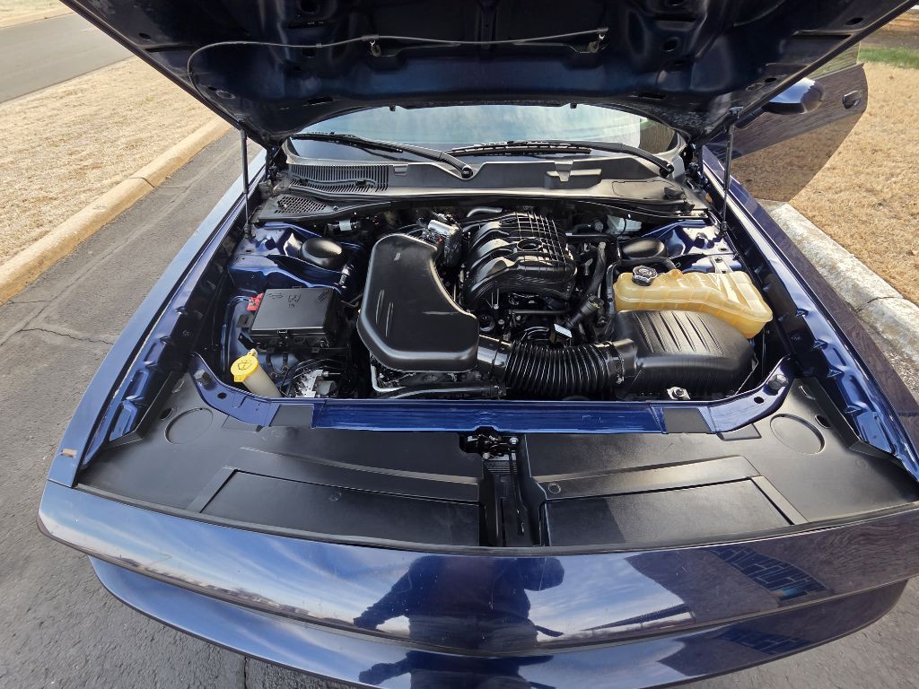 2016 Dodge Challenger Image 15