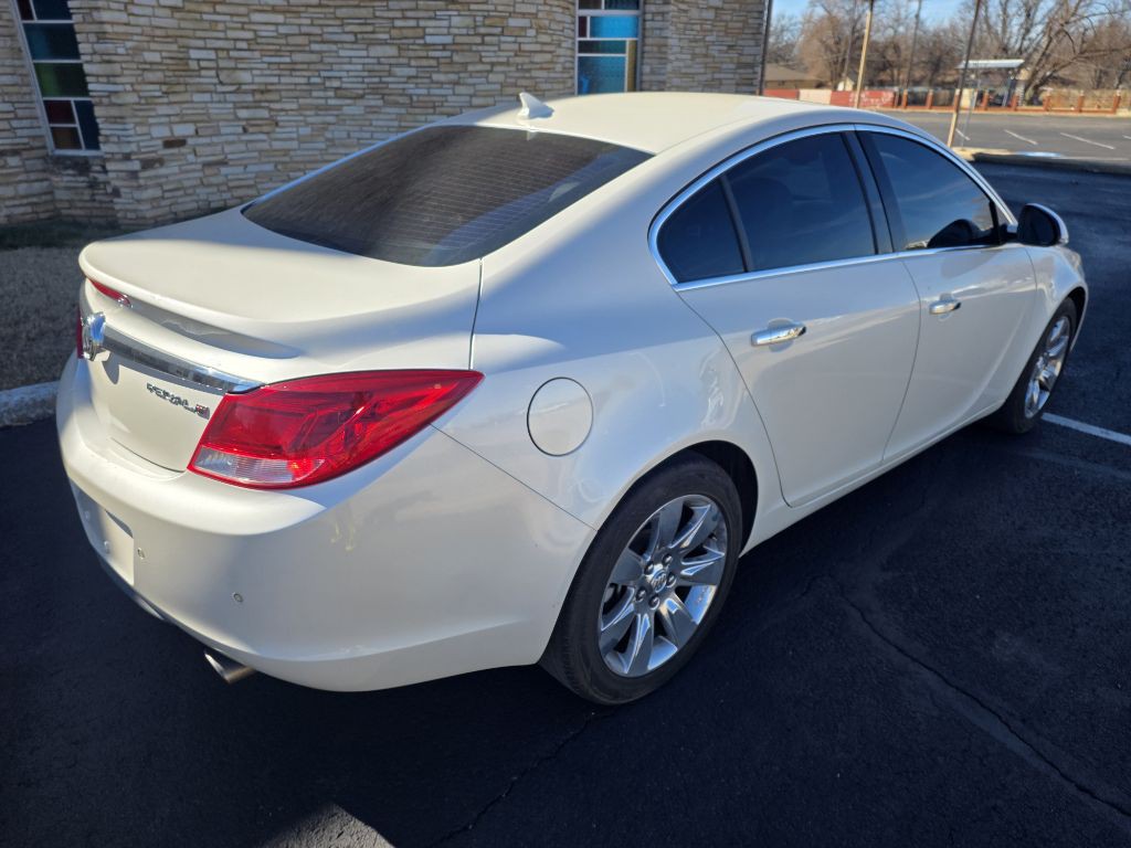 2012 Buick Regal Image 2