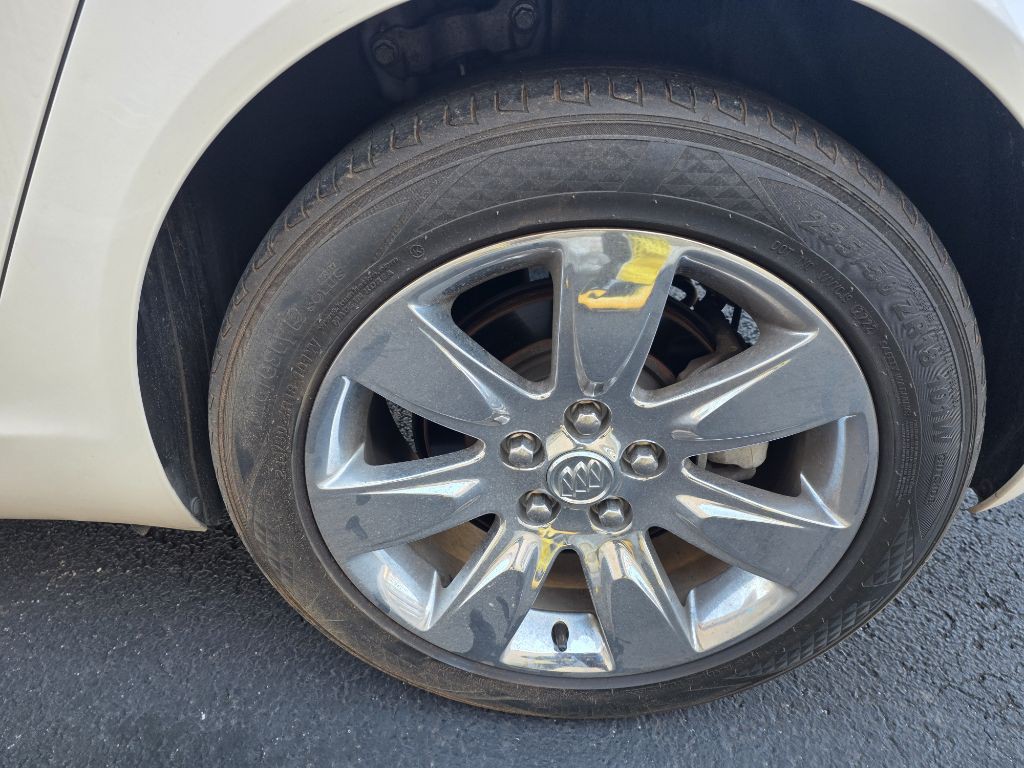 2012 Buick Regal Image 9