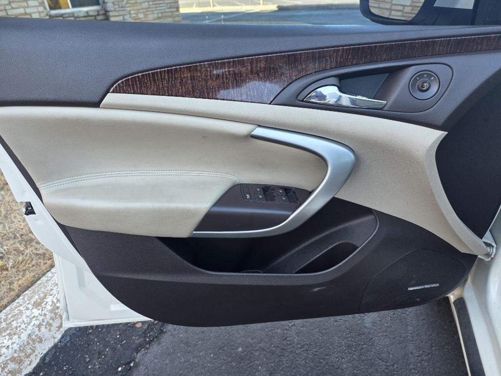 2012 Buick Regal Image 13