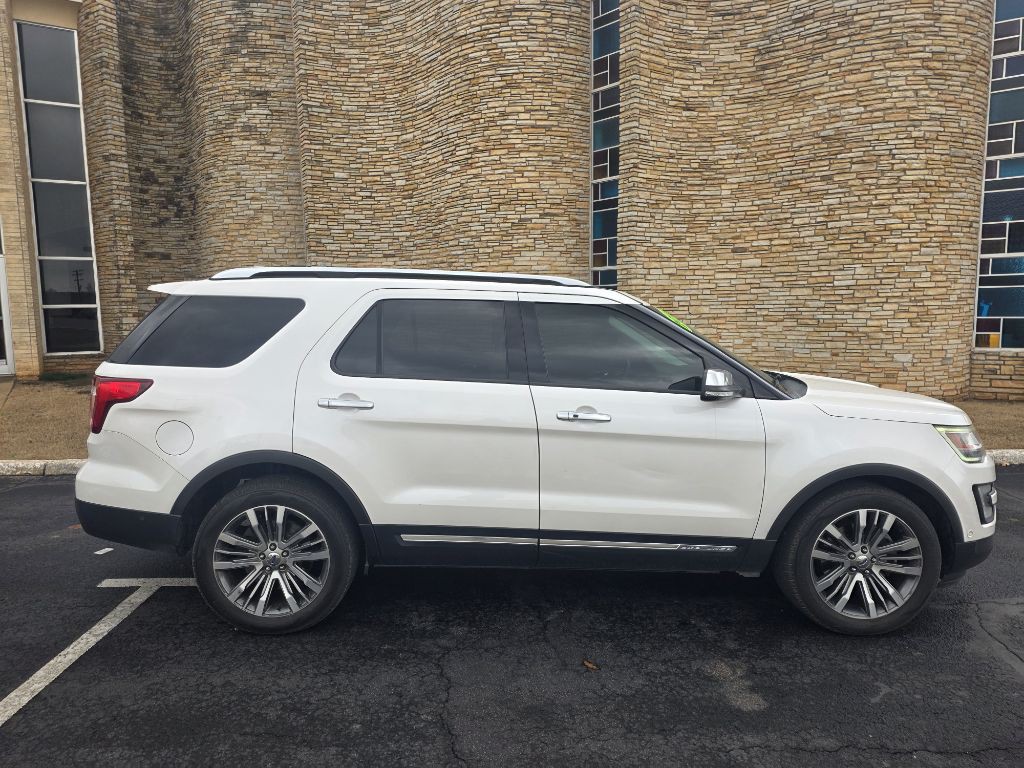 2017 Ford Explorer Image 2