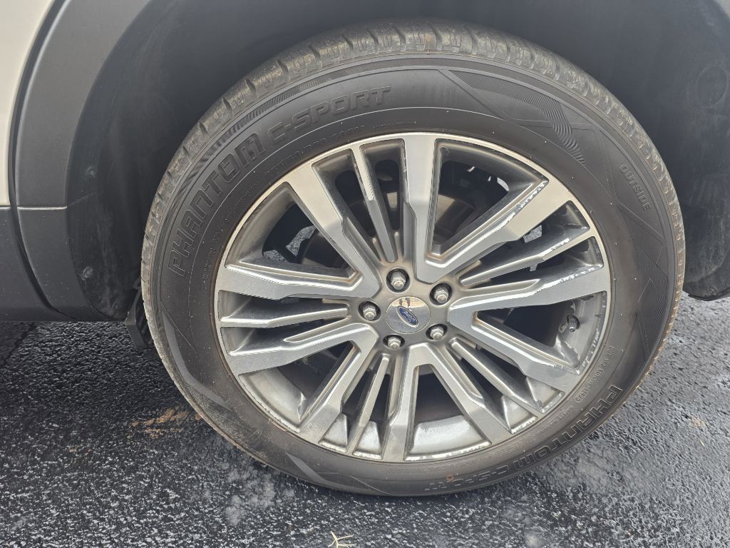 2017 Ford Explorer Image 8