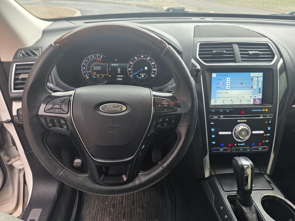 2017 Ford Explorer Image 10