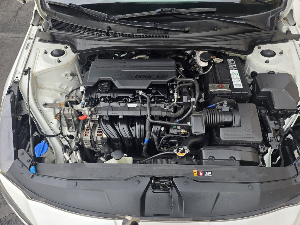 2021 Hyundai Elantra Image 16