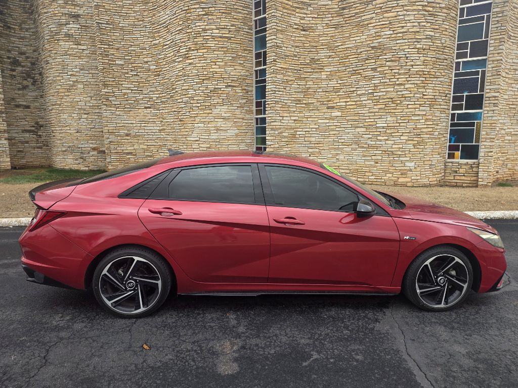 2022 Hyundai Elantra Image 2