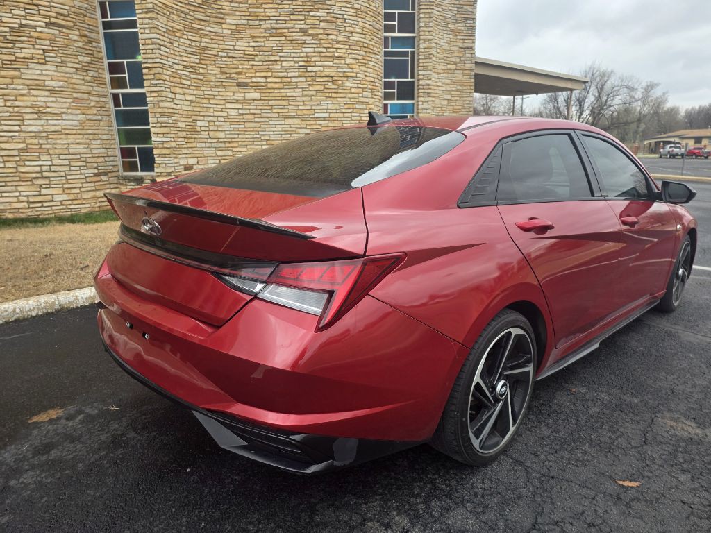 2022 Hyundai Elantra Image 3