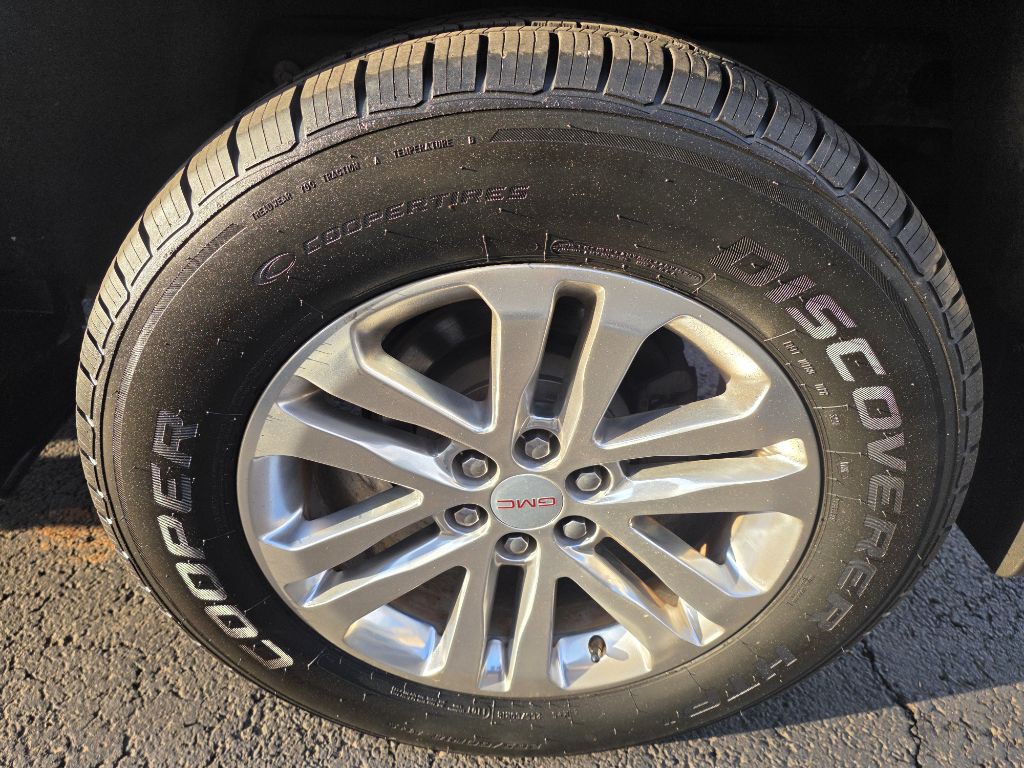 2016 GMC Canyon Image 9