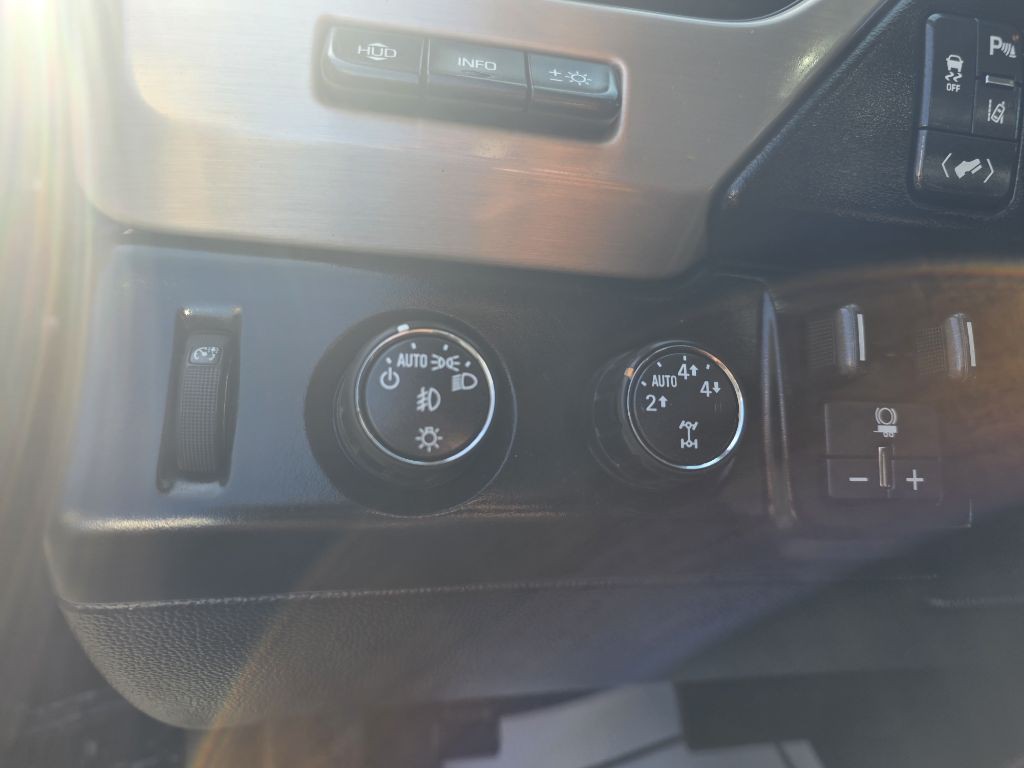 2015 GMC Yukon Image 16