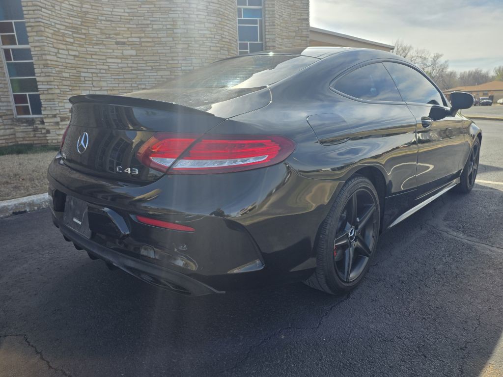 2017 Mercedes-Benz C-Class Image 3