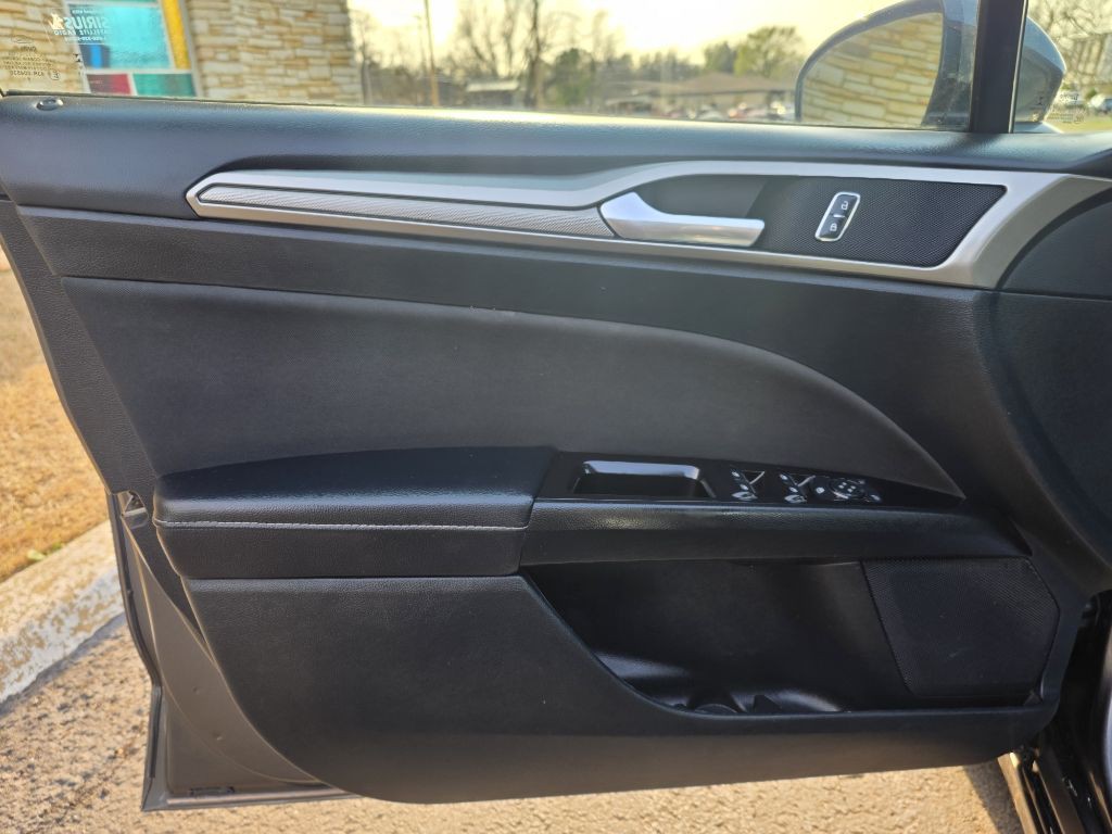 2017 Ford Fusion Image 14