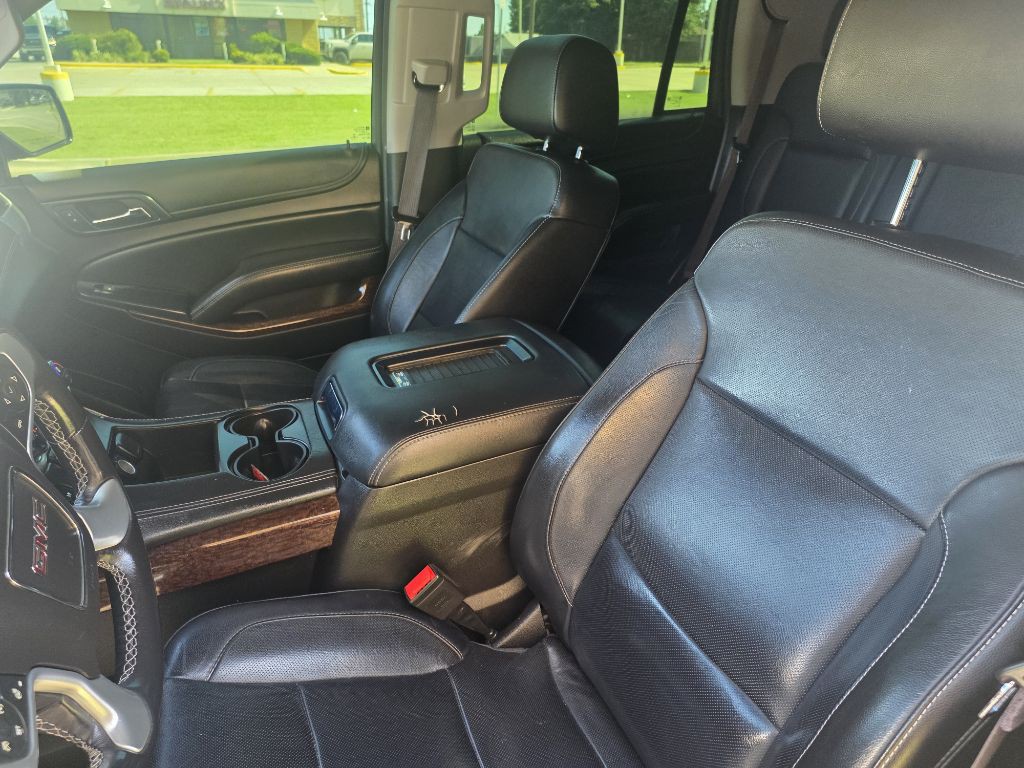 2017 GMC Yukon Image 10