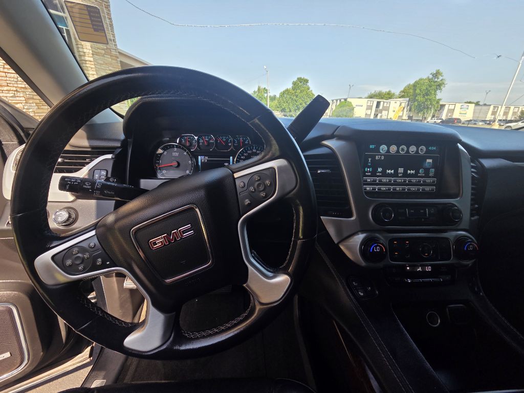 2017 GMC Yukon Image 11