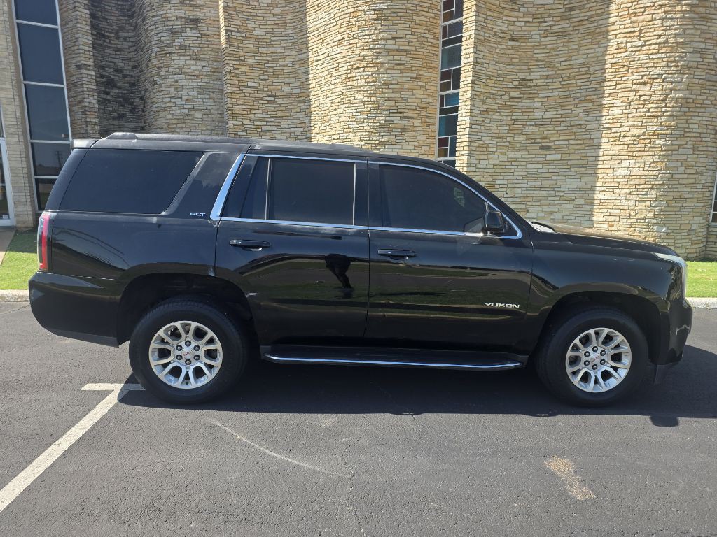 2017 GMC Yukon Image 2