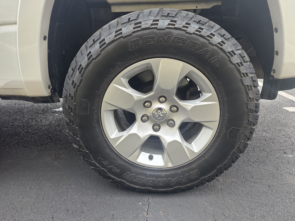 2019 RAM 1500 Image 9