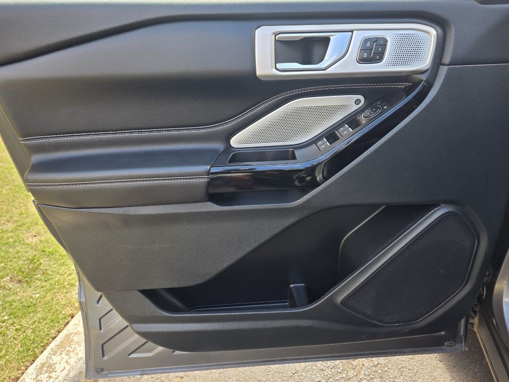2021 Ford Explorer Image 13