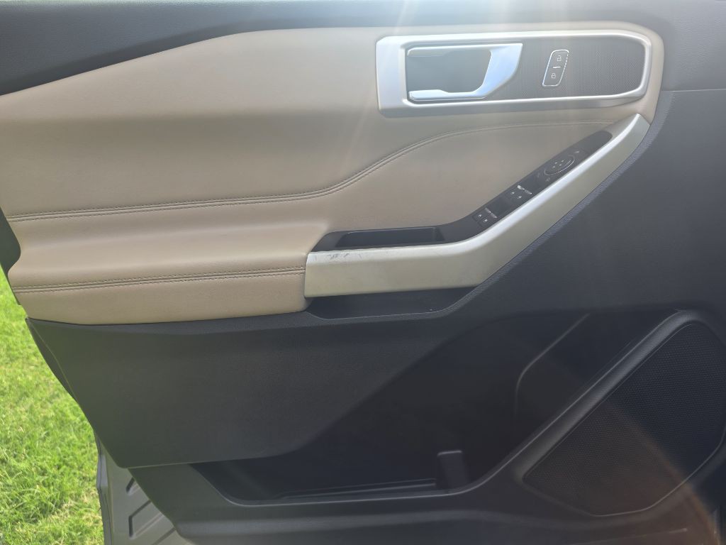 2021 Ford Explorer Image 14