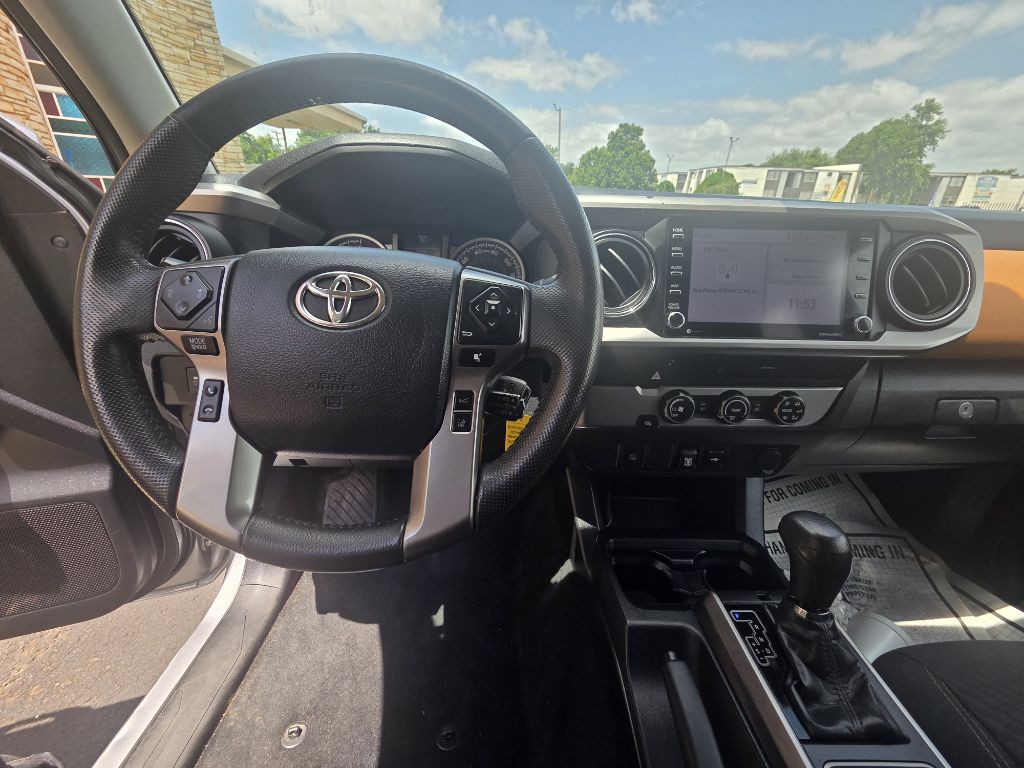 2020 Toyota Tacoma Image 11