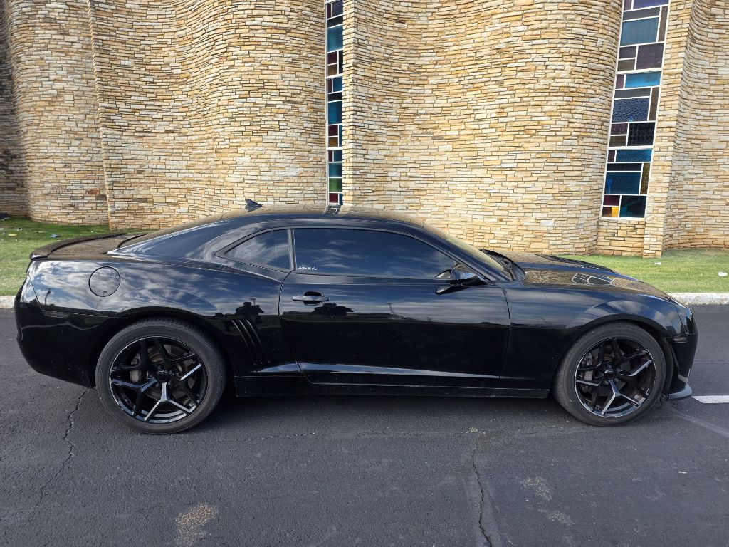 2013 Chevrolet Camaro Image 2