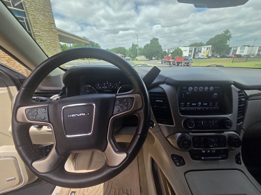 2017 GMC Yukon Image 11