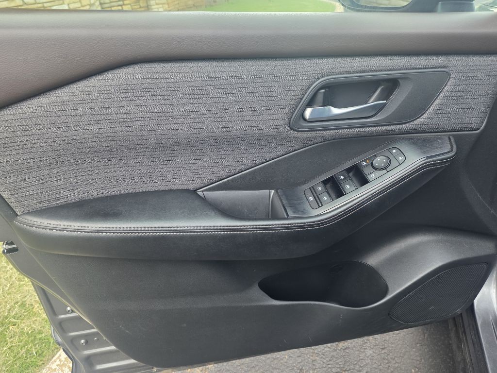 2021 Nissan Rogue Image 11