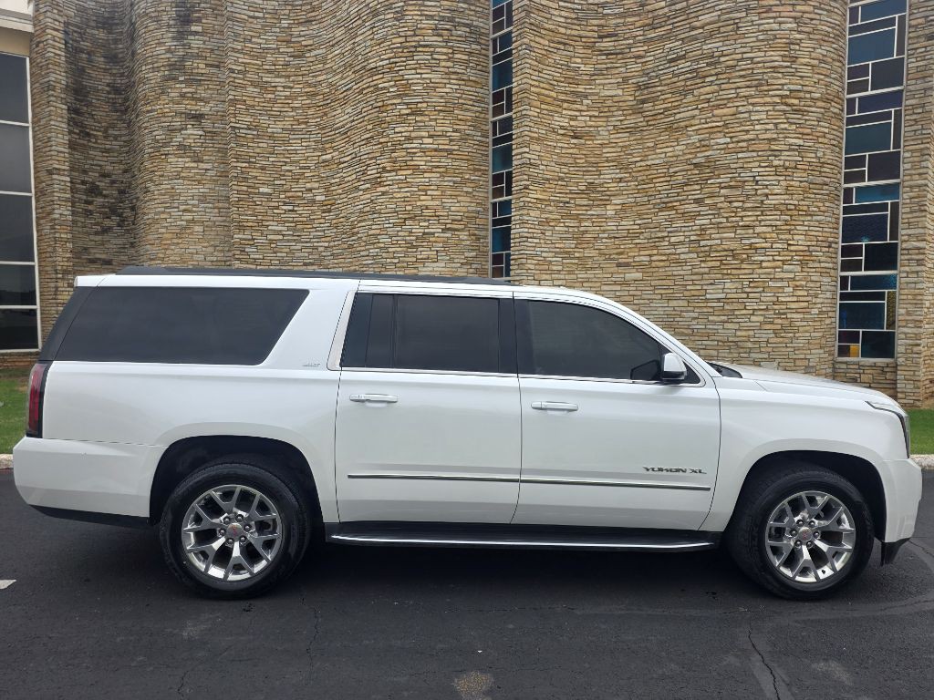 2016 GMC Yukon Image 1