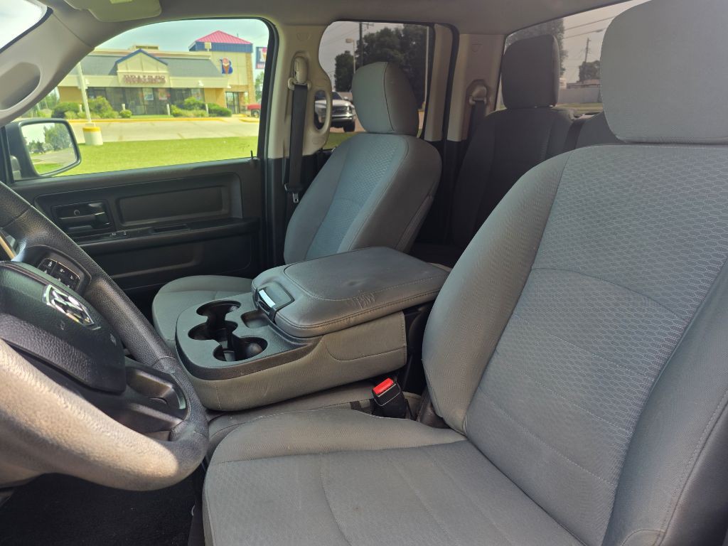 2017 RAM 1500 Image 9