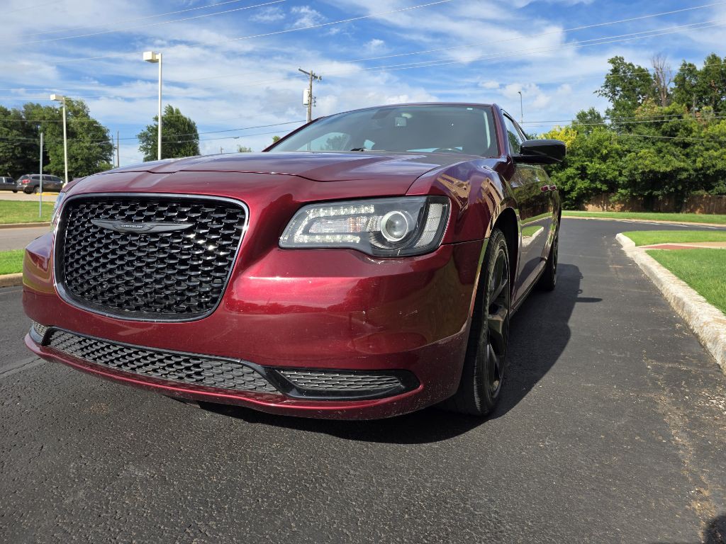 2021 Chrysler 300 Image 7