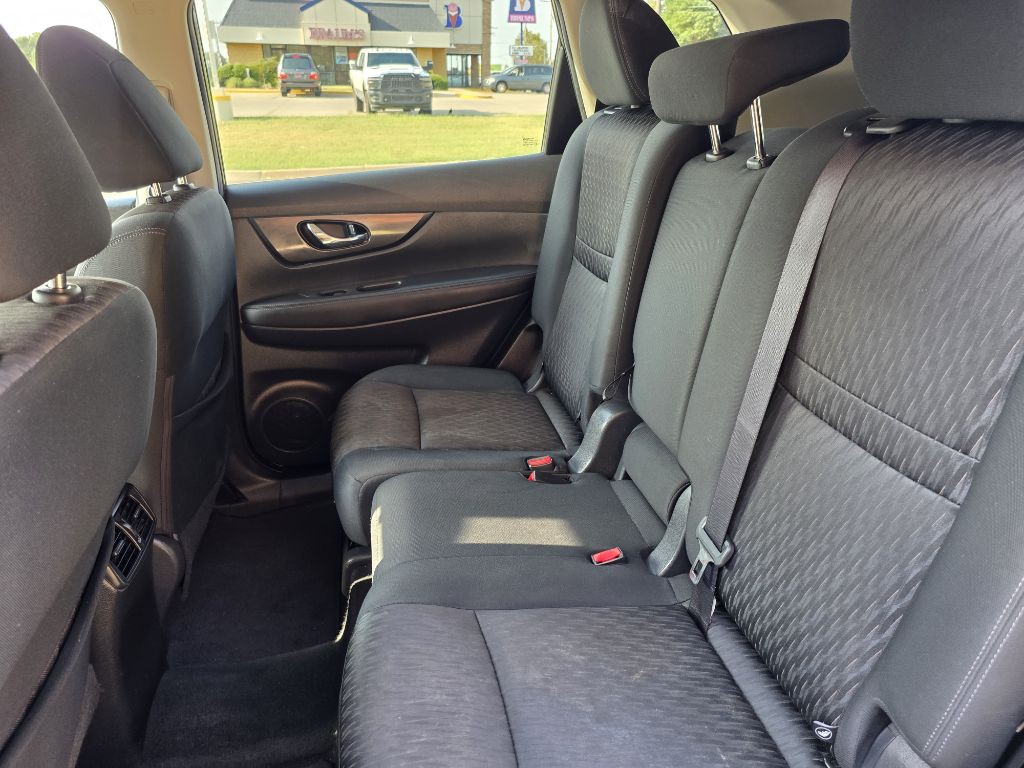 2019 Nissan Rogue Image 12