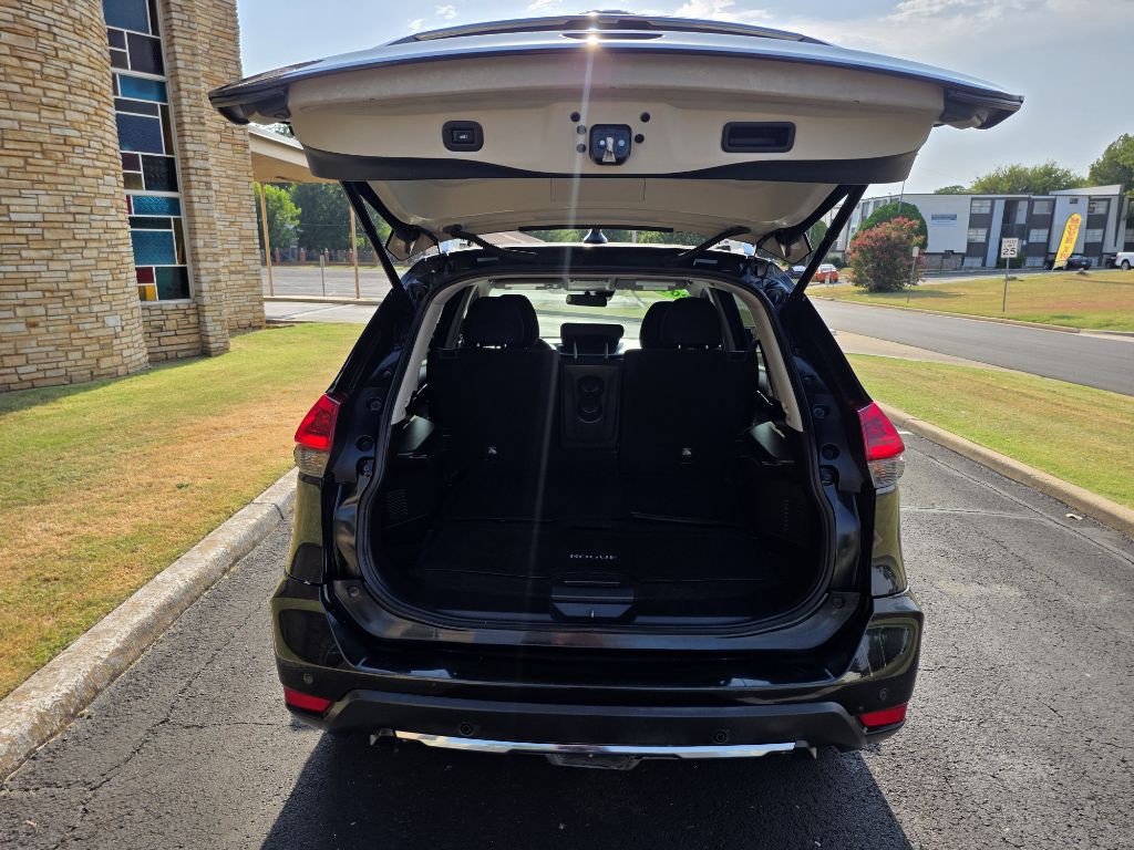 2019 Nissan Rogue Image 15